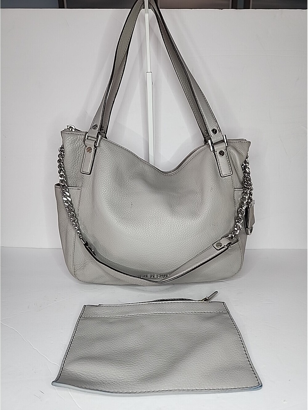 MICHAEL KORS Chandler Leather Shoulder Handbag Pouch 2 Pc Gray/Silver M Pebbled